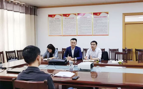 城望集團總裁王廣慶先生受邀到訪臨邑，就開發(fā)區(qū)體制改革、招商引資等進行交流